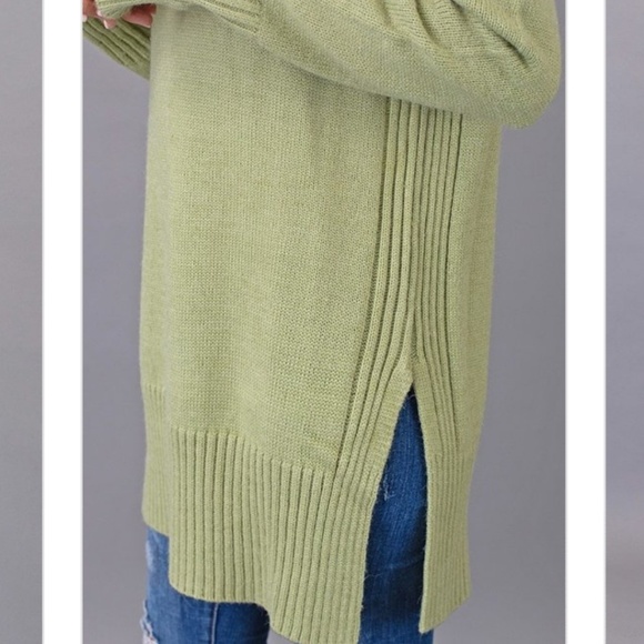 Oversized  Turtleneck Sweater/Tunic - Picture 4 of 6